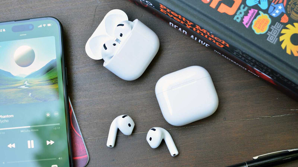 Apple AirPods vezeték nélküli type-C töltőtokkal,